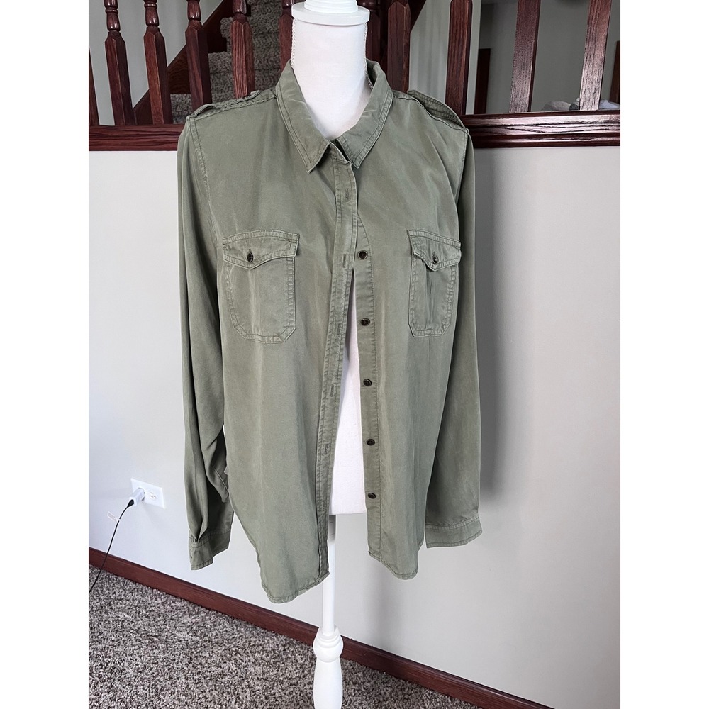 Universal Thread Olive Green Lyocell Utility Button Down Shirt Large Epaulets